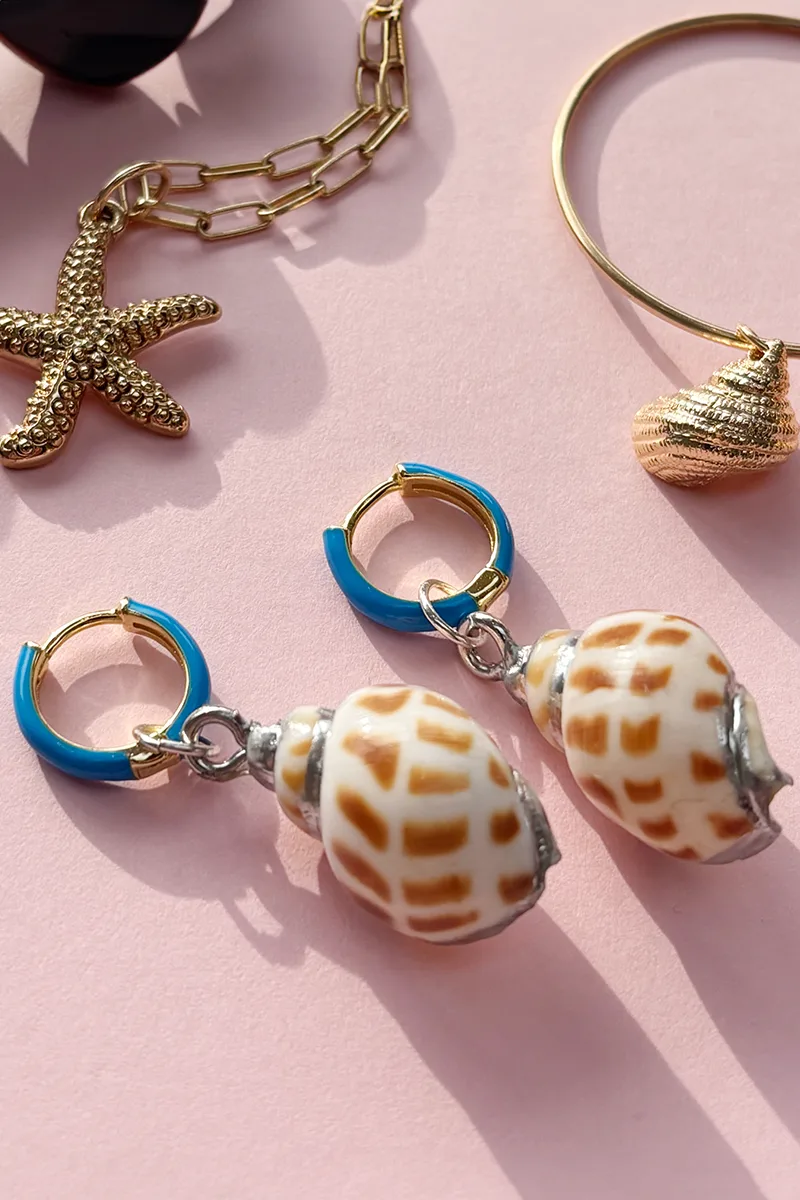 On The Beach — Gold hoop earrings product view 3