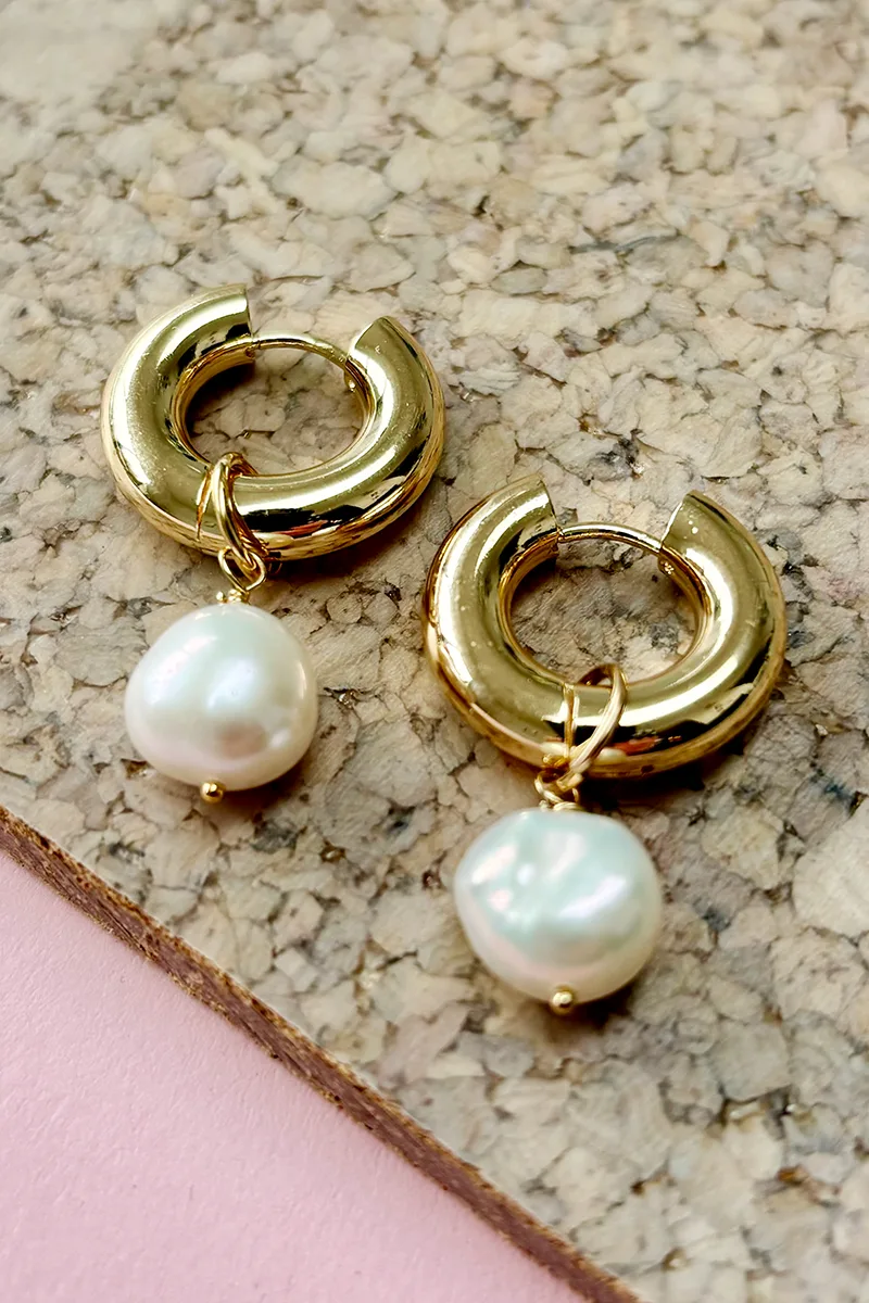 Effie — Gold hoop earrings product view 1
