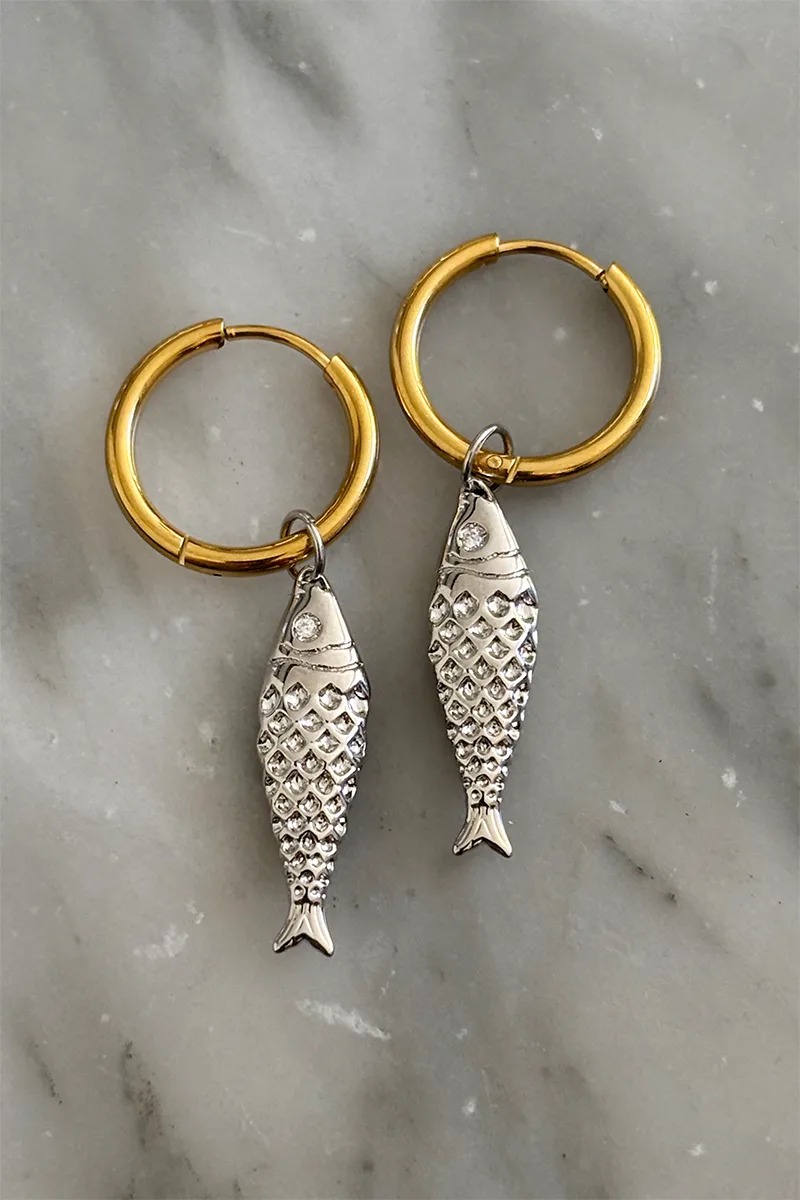 Fissh - Mixed Metal — Gold hoop earrings product view 2