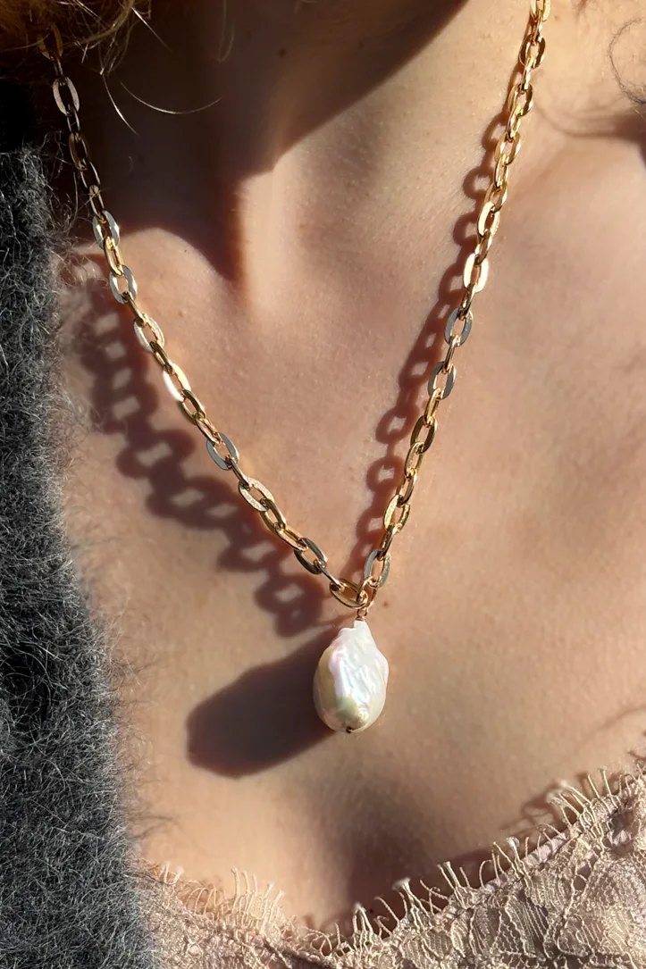 Delphine — Gold Necklace Chain product view 1