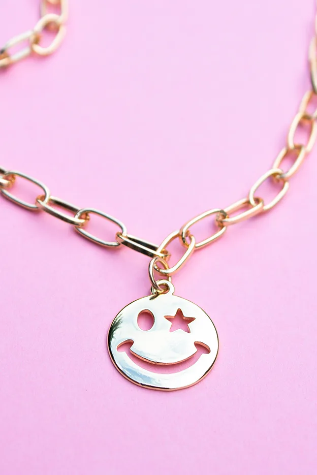 Smile With Me — Gold Necklace Chain product view 4